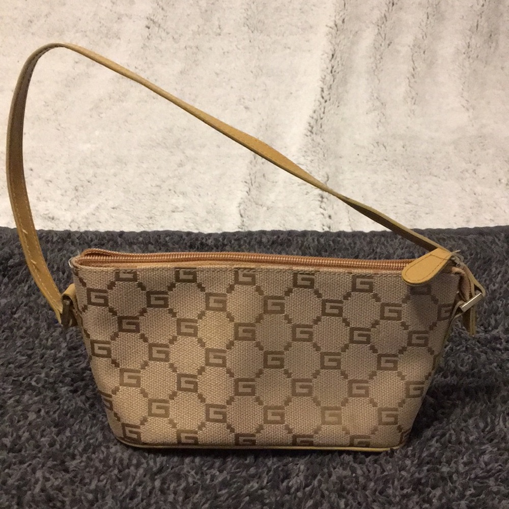 Guess purse